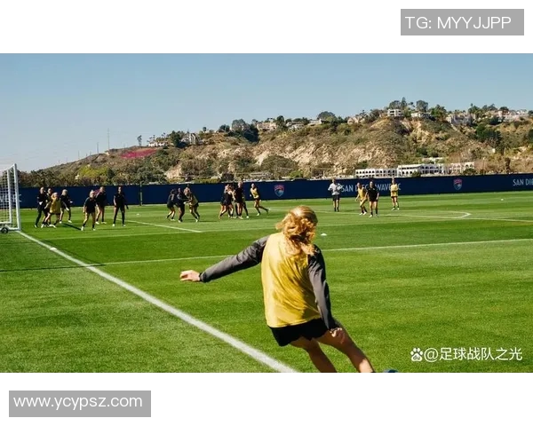 动作频率较慢但依然闪耀的足球明星们的精彩瞬间与传奇故事